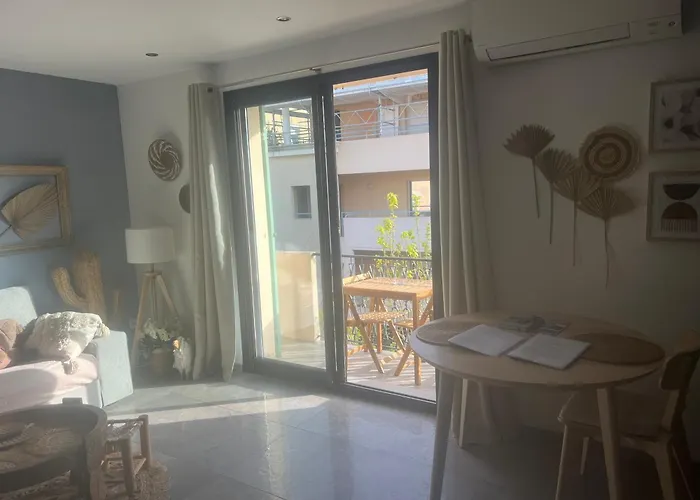 Apartment Le A Cassis,top Emplacement,parking,double Balcon